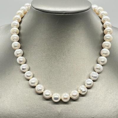 LOT 127: Honora 10.5mm Ringed Cultured Pearl 18