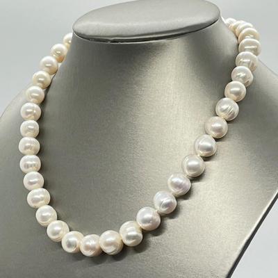 LOT 127: Honora 10.5mm Ringed Cultured Pearl 18