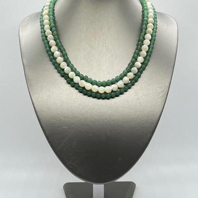 LOT 128: Lee Sands Triple Strand Aventurine & Mother-Of-Pearl 18