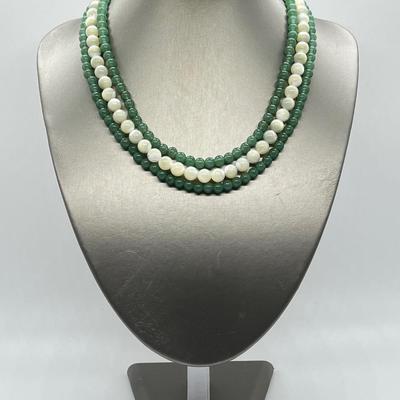 LOT 128: Lee Sands Triple Strand Aventurine & Mother-Of-Pearl 18