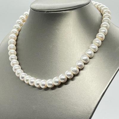LOT 131: Honora 10mm Rondel Cultured Freshwater Pearl 17" Necklace