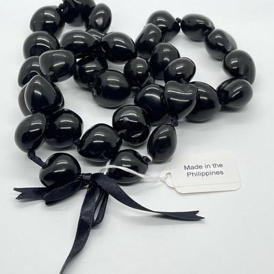 LOT 135: Lee Sands Kukui Nut 33" Ribbon Necklace & Earrings Set