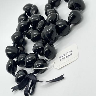 LOT 135: Lee Sands Kukui Nut 33" Ribbon Necklace & Earrings Set