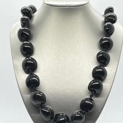 LOT 135: Lee Sands Kukui Nut 33" Ribbon Necklace & Earrings Set