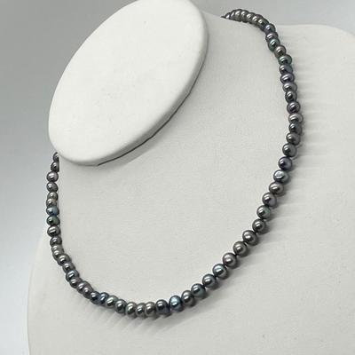LOT 142: Lee Sands Cultured Pearl 18" Necklace and Earrings Set