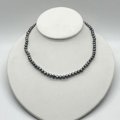 LOT 142: Lee Sands Cultured Pearl 18" Necklace and Earrings Set