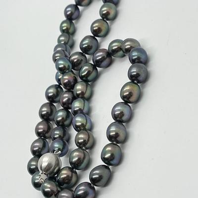 LOT 145: Black Cultured Freshwater Pearl 18" Necklace with 14K White Gold Clasp - By Honora
