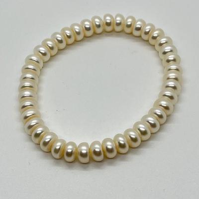 LOT 147: Honora Cultured Freshwater Pearl Three Piece Wardrobe Set - 18" Necklace, Stretch Bracelet, Stud Earrings