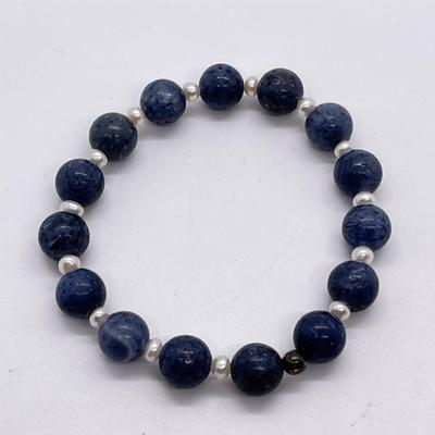 LOT 157: Lee Sands Blue Coral Stretch Bracelet