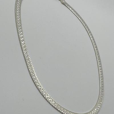 LOT 165: Sterling Silver 18" Diamond Cut Herringbone Necklace 23 gtw