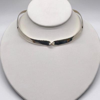 LOT 167: Sterling Silver Collar Necklace Marked 925 GV - 37.9 gtw