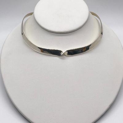 LOT 167: Sterling Silver Collar Necklace Marked 925 GV - 37.9 gtw