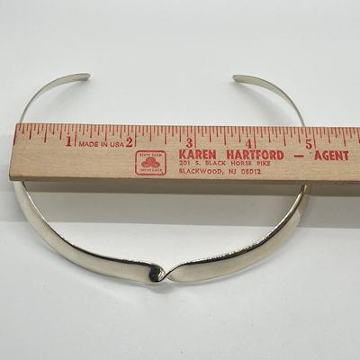 LOT 167: Sterling Silver Collar Necklace Marked 925 GV - 37.9 gtw
