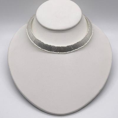 LOT 174: Artisan Crafted Sterling Silver Fondente Graduated Collar - 26.6 gtw