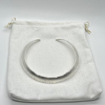 LOT 174: Artisan Crafted Sterling Silver Fondente Graduated Collar - 26.6 gtw