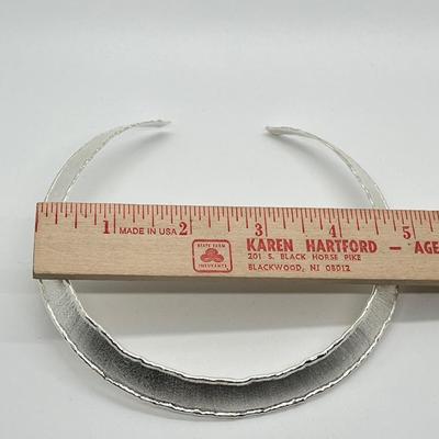 LOT 174: Artisan Crafted Sterling Silver Fondente Graduated Collar - 26.6 gtw