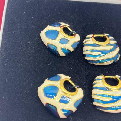 LOT 186: Kenneth Jay Lane Interchangeable Earrings - Pierced and Clip-On