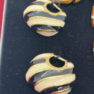 LOT 186: Kenneth Jay Lane Interchangeable Earrings - Pierced and Clip-On