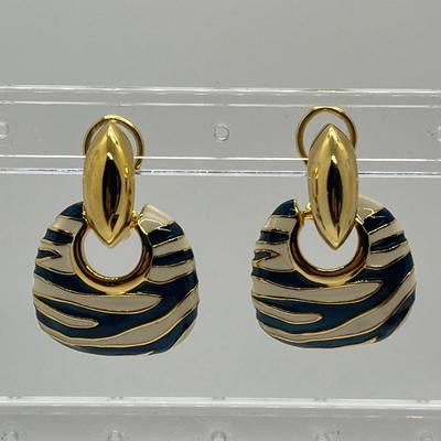 LOT 186: Kenneth Jay Lane Interchangeable Earrings - Pierced and Clip-On