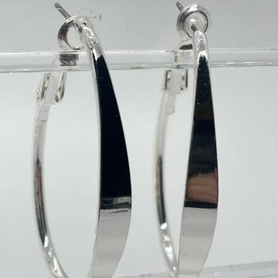 LOT 188: Four Pairs Teardrop Hoop Earrings