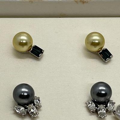LOT 199: Assorted Pairs of Earrings And Incomplete Sets by Honora & Nolan Miller