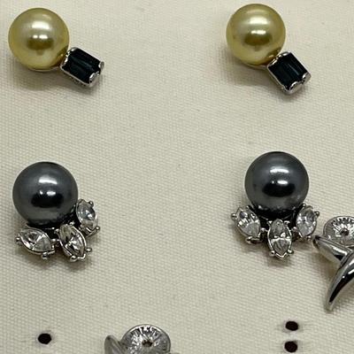LOT 199: Assorted Pairs of Earrings And Incomplete Sets by Honora & Nolan Miller