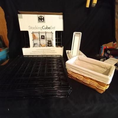 LOT 22 STACKING CUBE SET & ORGANIZING BASKETS