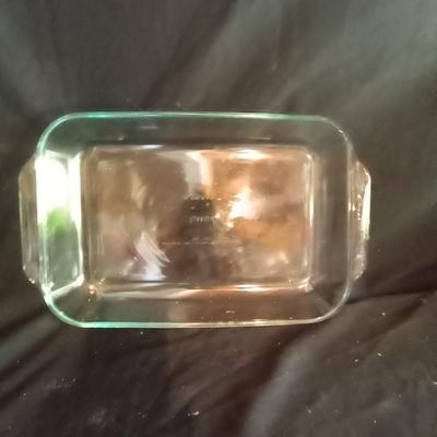 LOT 30  GLASS BAKING PANS