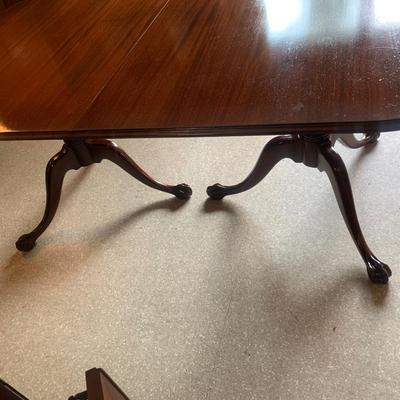 Vintage Chippendale Double Pedestal/Duncan Phyfe Dining table