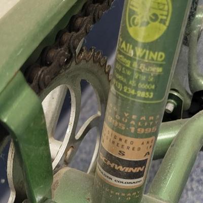 Green Menâ€™s Schwinn Tailwind Bicycle