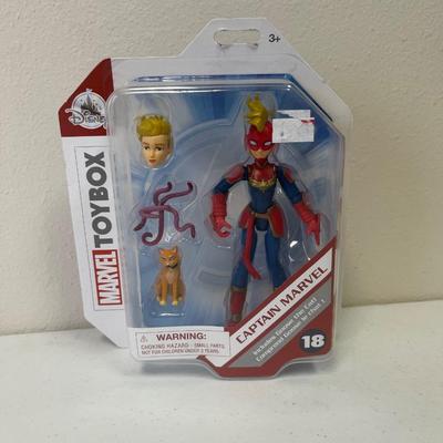 DISNEY ~ Toybox ~ Captain Marvel Figurine