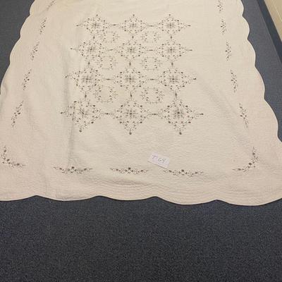 Quilted Bed spread 78â€ x 106â€