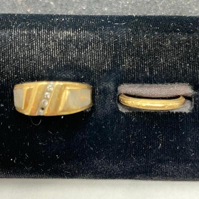 Lot of 2 Gold Mens Rings