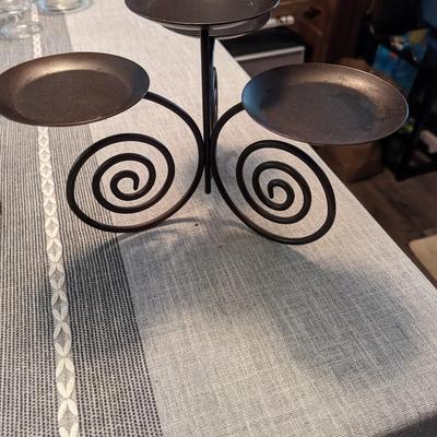 Set of metal candle holders