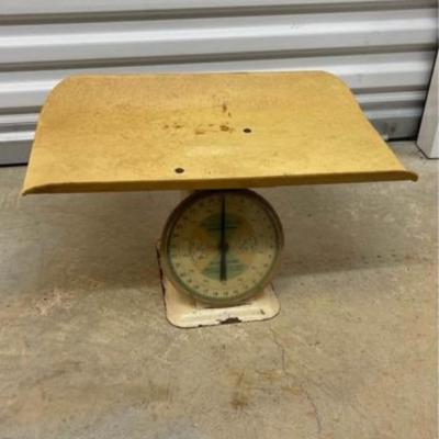 Antique American Family Nursery Scale