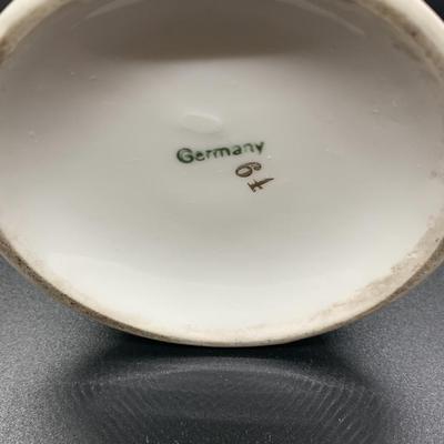 Vintage German Vase â€œGeneral View Niagara Fallsâ€ - 7.5â€ tall x 3â€ wide approx