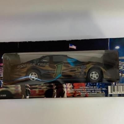 DT Racing 1/24 scale free wheeling action car 7â€ approx
