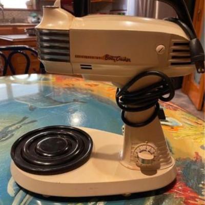 Vintage 50â€™s General Mills Betty Crocker standing mixer with milk glass bowls