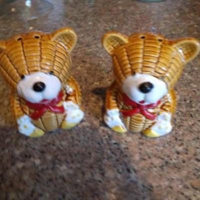 Vintage Brown Teddy Bear with Red Bow Wicker Look Salt and Pepper Shakers