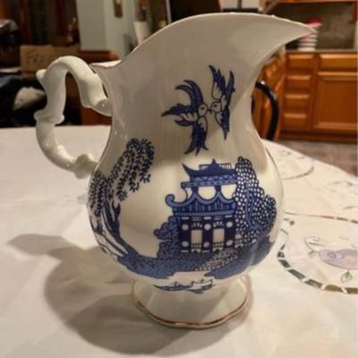 Large Cardew Blue Willow Pitcher