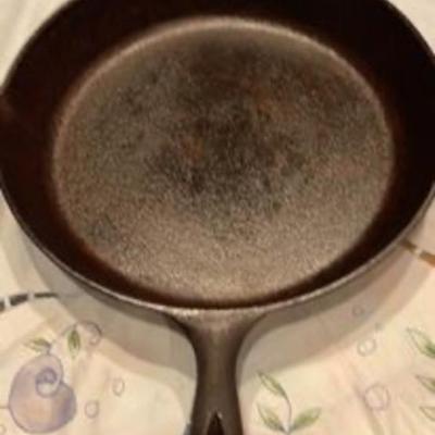 Lodge 12â€ Cast Iron Skillet