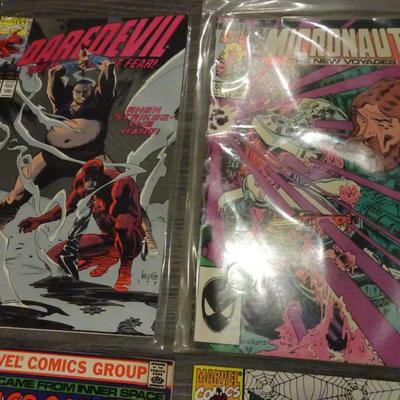 LOT 93 COMIC BOOKS