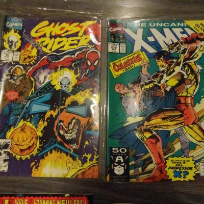 LOT 100. COMIC BOOKS