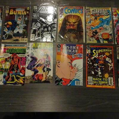 LOT 102.  COMIC BOOKS
