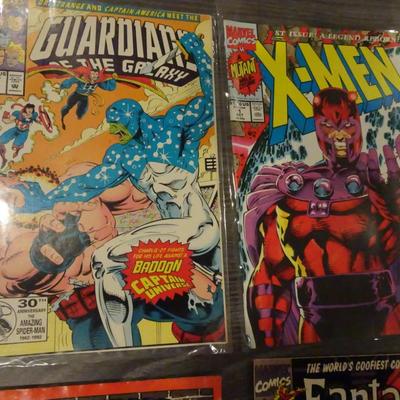 LOT 102.  COMIC BOOKS