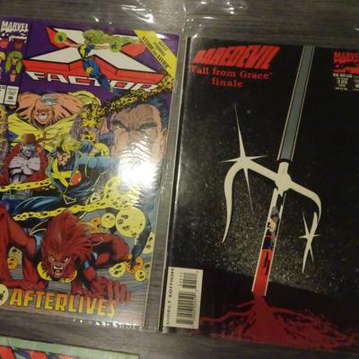 LOT 105.  COMIC BOOKS