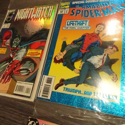 LOT 105.  COMIC BOOKS