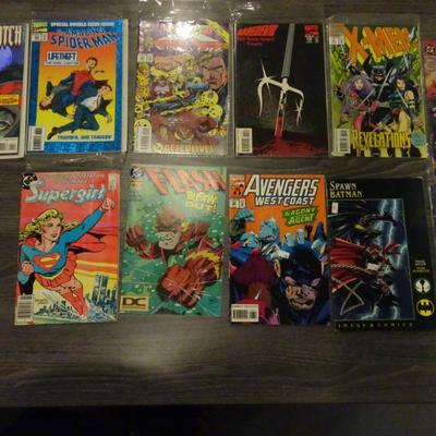 LOT 105.  COMIC BOOKS