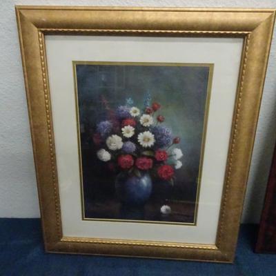 LOT 117. HOME DECOR ART