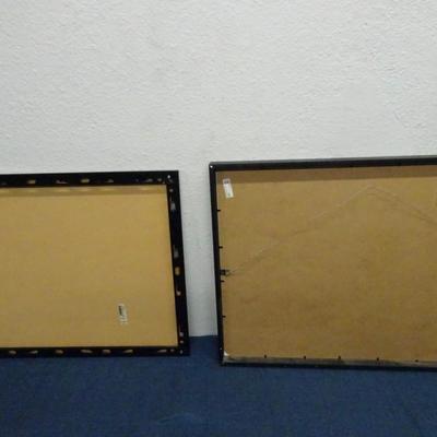 LOT 118. PAIR OF HOME DECOR ART